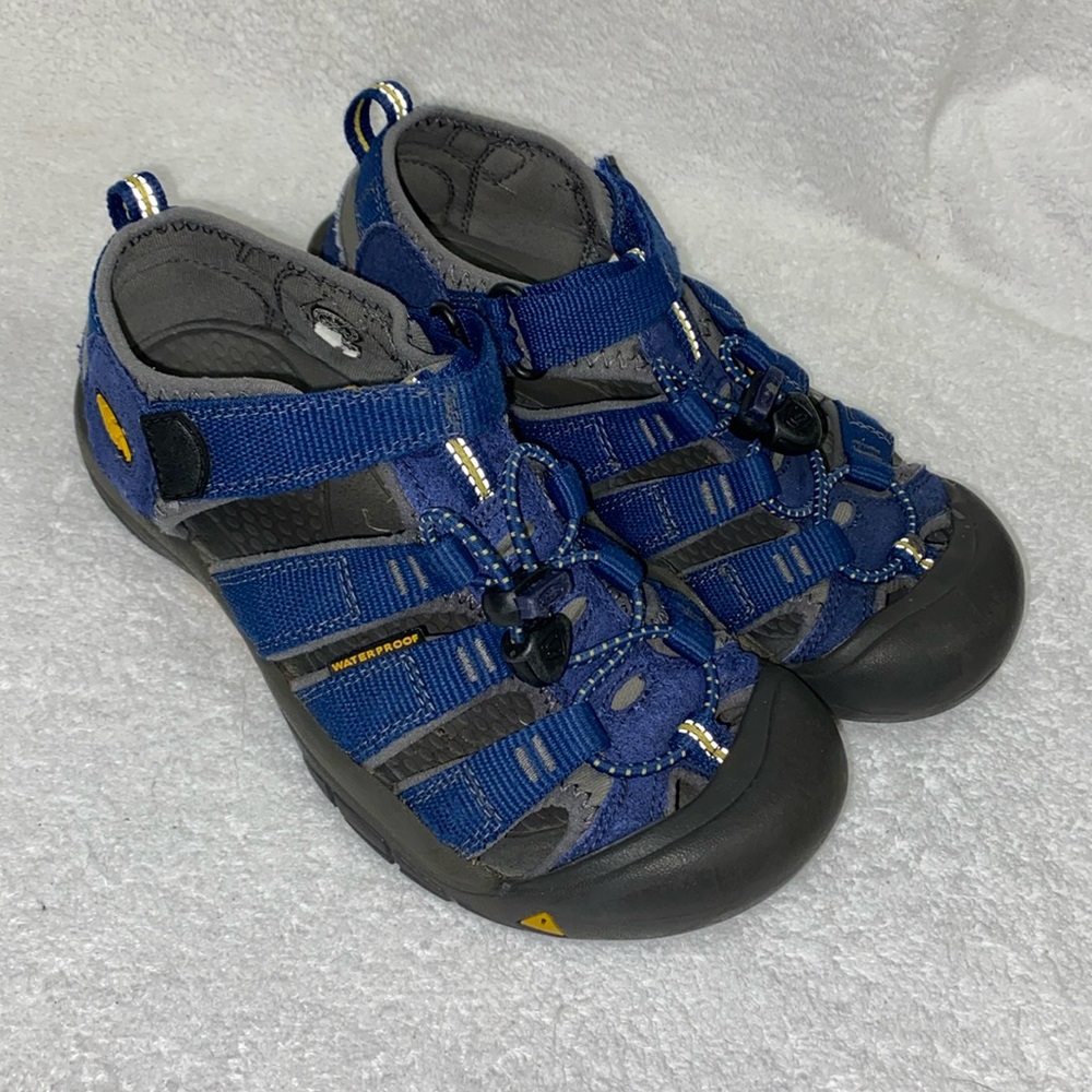 Keen newports outdoor water sport sandal shoe size 3